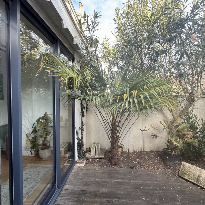 A louer en bail meublé - maison 3 chambres avec jardin / ter - Photo 1