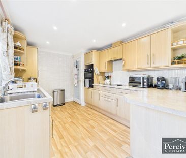 2 bedroom bungalow to rent - Photo 3