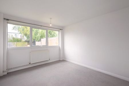 3 bedroom bungalow to rent - Photo 4