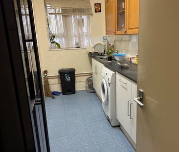 Room in a Shared Flat, Tilling House, SE15 - Photo 2