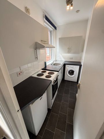 1 Bed Flat, Court Road, SO15 - Photo 5