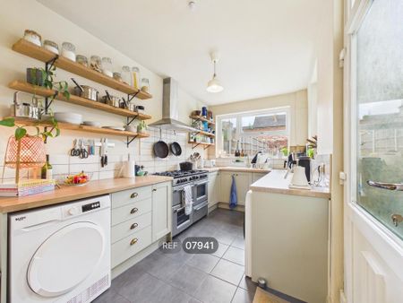 3 bedroom terraced house to rent - Photo 3