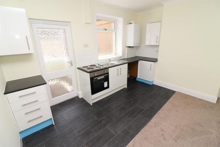 Blackburn Road, Great Harwood, Blackburn, BB6 7DZ - Photo 2