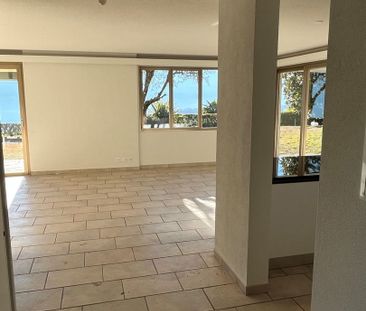 Esclusiva Villa con vista lago posteggi e vari confort. - Photo 3