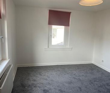 4 bedroom flat to rent - Photo 4