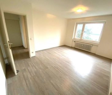 Frei ab sofort.: 2-Zimmer-Wohnung mit modernem Tageslichtbad und Ba... - Photo 1