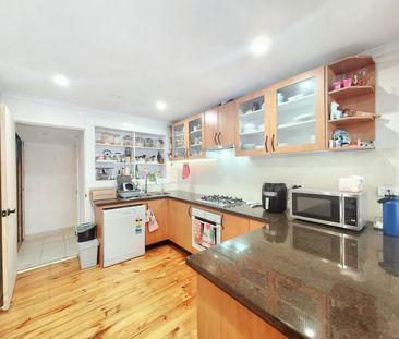 2/17 Cabena Crescent, Chadstone VIC 3148 - Apartment For Rent | Domain - Photo 3