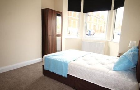 1 bedroom in a house share to rent - Photo 5