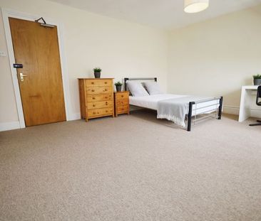 Windsor Road, Boscombe - Photo 2
