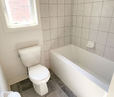 For Lease - 73 Riverwalk Drive, Hamilton, Ontario - Photo 2