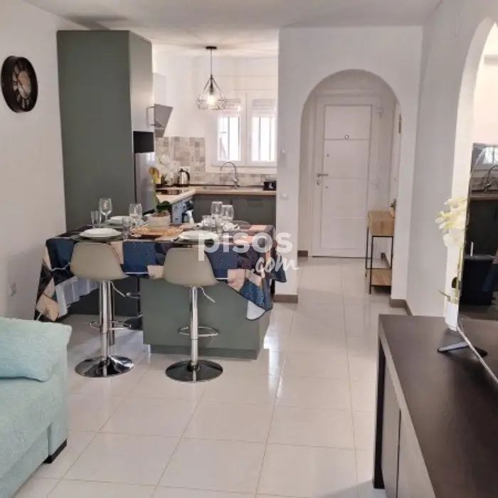 Piso en alquiler en Calle Calle - Foto 1