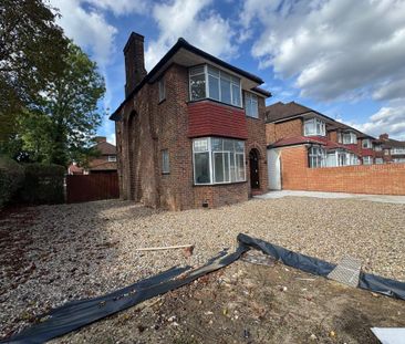 4 bedroom detached house to rent - Photo 2