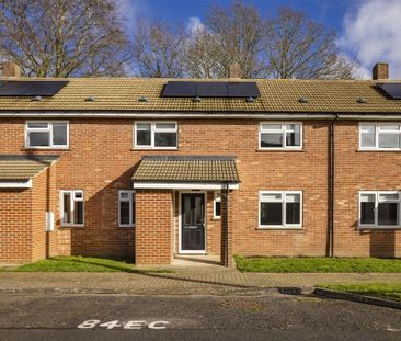 East Crescent, Dereham, Swanton Morley - Photo 2