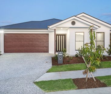 NEAR NEW EXECUTIVE HOME WITH DUCTED AIR CONDITIONING - Photo 5