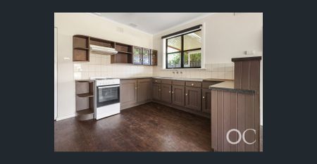 Open the door to easy living by the coast - Photo 5