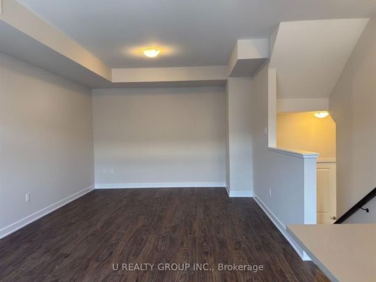 For Lease - 415 Jewelwing Private, Blossom Park - Airport and Area, Ontario - Photo 1