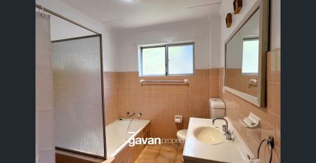 Refreshed North Facing Apartment - Photo 5