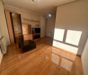 Apartamento de alquiler en Calle la Ermita, 15, Valverde de la Virgen - Photo 3