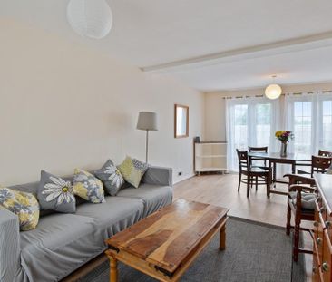 Generous Mid Terrace Family Home, 3 bed to let in Frome - Photo 2