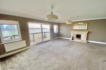 3 bedroom end of terrace house to rent - Photo 3