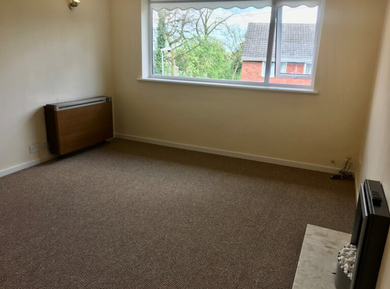 2 bedroom maisonette to rent - Photo 1