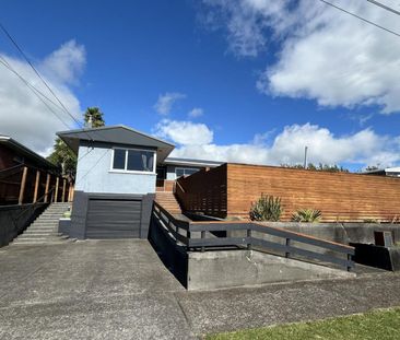 Beautiful Three Bedroom Home in Ferndale - Photo 1