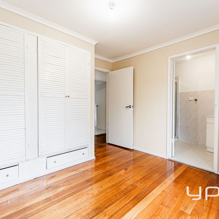 4 Stradishall Way, Tullamarine - Photo 1