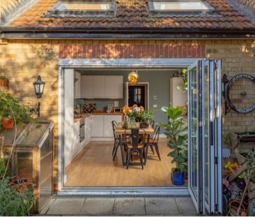 3 Bed Terraced House, Ickworth Park Road, E17 - Photo 1
