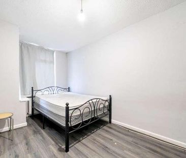 Reading, Berkshire, RG6 - Photo 5