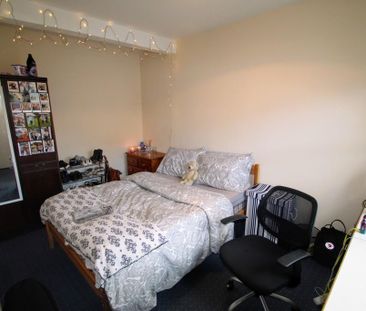 7 bedroom semi-detached house to rent - Photo 2