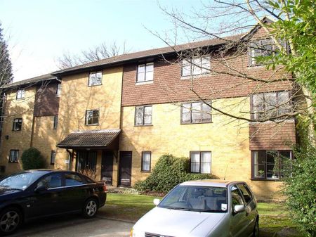 2 bedroom apartment to rent - Photo 2