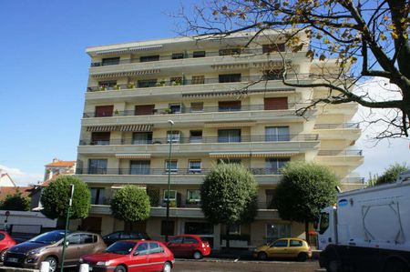 Location Appartement 3 pièces 62m² - Photo 3