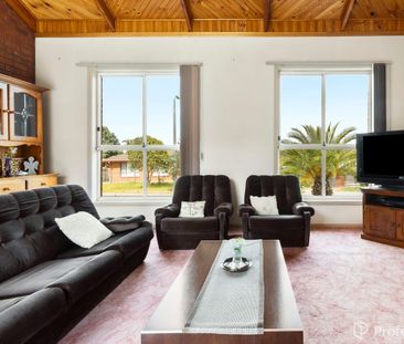 Neat Family Home in a Convenient Meadow Heights Location - Photo 4