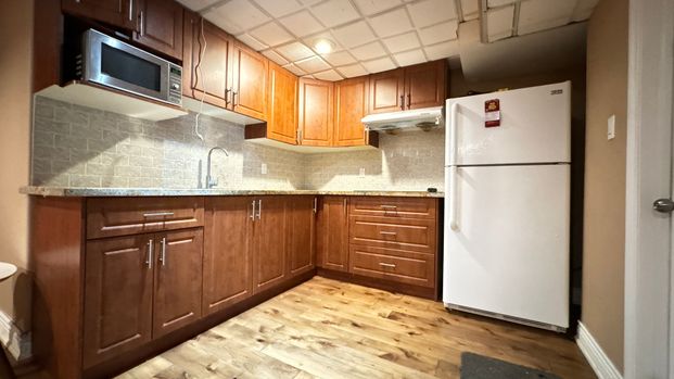 For Lease - 186 Henderson Avenue, Markham, Ontario - Photo 1