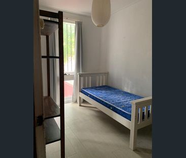 Large Partly Furnished Terrasse House close to shops and public tra... - Photo 6