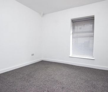 3 bedroom House To Let Total Size: 905 SQ FT - Photo 4