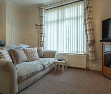 85 Cross Lane, Newsome, Huddersfield, ... - Photo 4