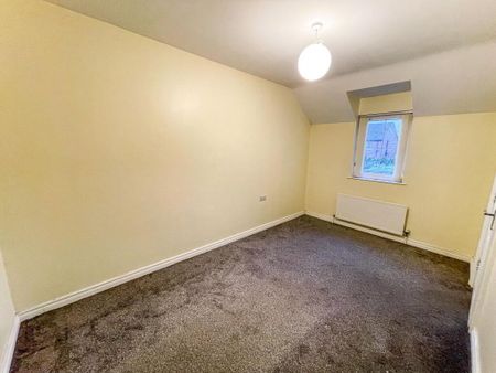 40 Lady Wallace Road, Lisburn, BT28 3WS - Photo 4