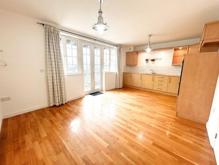 3 bedroom terraced house to rent - Photo 3