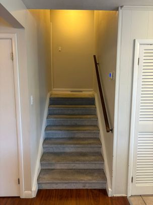 For Lease - 7 Lennox Street, Stittsville - Munster - Richmond, Ontario - Photo 1