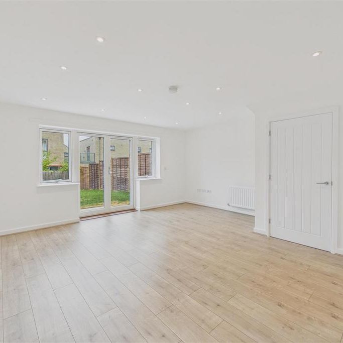 2 bedroom terraced house to rent - Photo 1