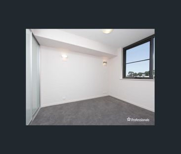 Live Where The Action Is. White Goods Included. - Photo 6