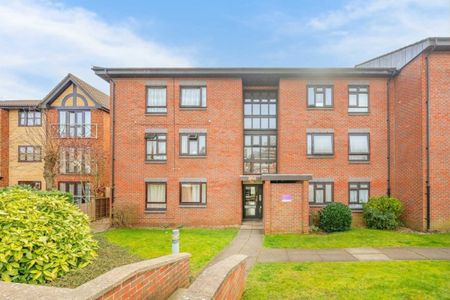 Room in a Shared House, Friern Park, N12 - Photo 4