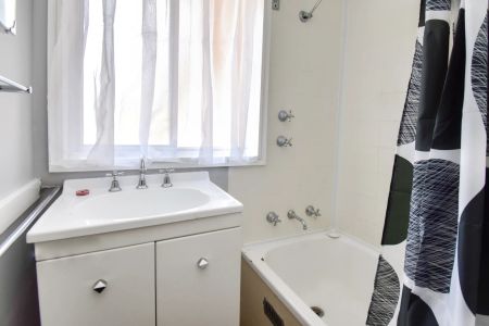 Comfort and Convenience - Photo 2