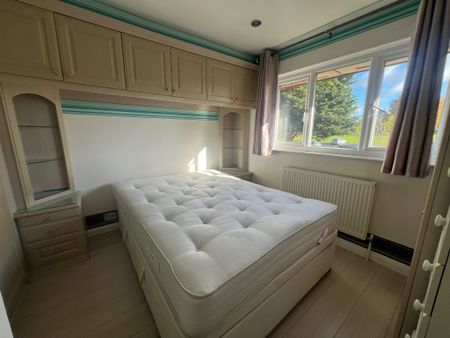 Pippins Close, West Drayton, UB7 7XQ - Photo 2