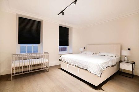 St. Mary Abbots Court, Warwick Gardens, London, W14 - Photo 5