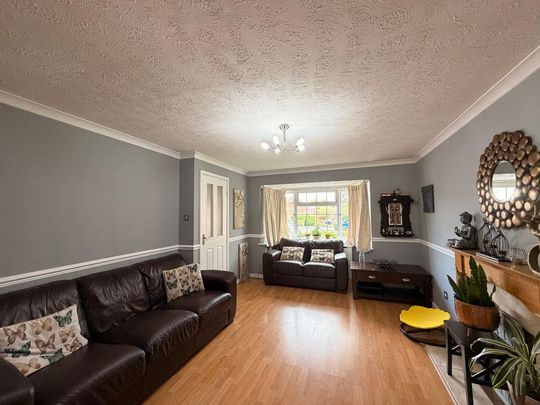 4 bedroom detached house to rent - Photo 1