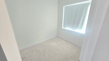 For Lease - 1992 Cameron Lott Crescent, Oshawa, Ontario - Photo 5