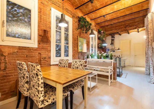 Ronda de Sant Antoni, Barcelona, Catalonia 08001