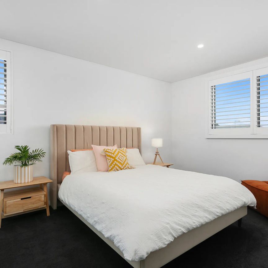 7/7 Pittwater Road, - Photo 1